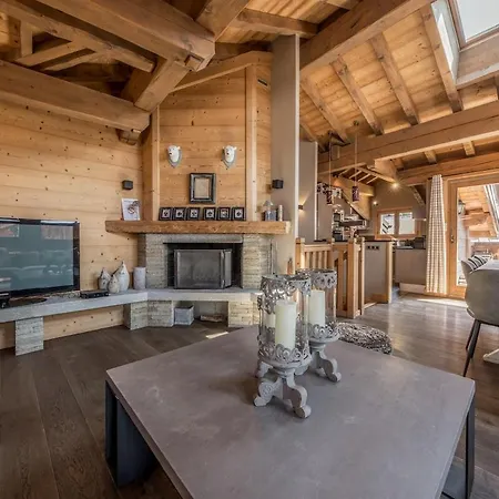5 Bedrooms Le Praz Chalet Courchevel