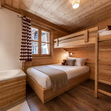 5 Bedrooms Le Praz Courchevel