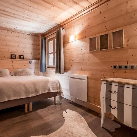5 Bedrooms Le Praz Courchevel