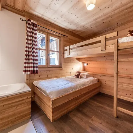 5 Bedrooms Le Praz